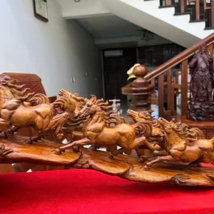 bat-ma-go-G5974-4 Tượng Bát Mã Gỗ Sưa Bắc Đục Kỹ Nét Liền Kèm Kỷ G5974