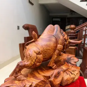 bo-tot-go-cam-viet-G5127-6_1_Bò Tót Gỗ Cẩm Việt Bám Chun To Đẹp Giá 5.200 Triệu Kích Thước Cao 33cm, Ngang 54cm, Sâu 24cm Tượng Bò Tót Gỗ Cẩm Việt Bám Chun To Đẹp Liền Khối G5127