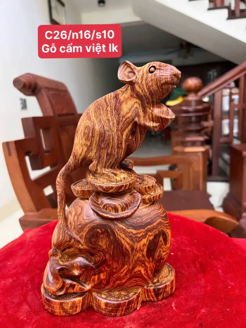 chuot-be-vang-go-cam-viet-G5124-1_Chuột Bê Vàng Gỗ Cẩm Việt Liền Khối Giá 1.800 Triệu Kích Thước Cao 26cm, Ngang 16cm, Sâu 10cm Tượng Chuột Bê Vàng Gỗ Cẩm Việt Liền Khối G5124