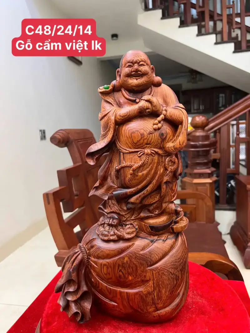 di-lac-chuc-phuc-go-cam-viet-G5098-1_Di Lặc Chúc Phúc Gỗ Cẩm Việt Liền Khối Giá 4.800 Triệu Kích Thước Cao 48cm, Ngang 24cm, Sâu 14cm Tượng Di Lặc Chúc Phúc Gỗ Cẩm Việt Liền Khối G5098