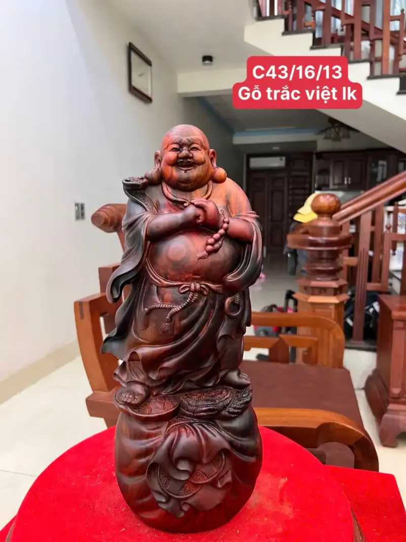 di-lac-chuc-phuc-go-trac-viet-G5092-1_1_Di Lặc Chúc Phúc Gỗ Trắc Việt Lk Giá 4.500 Triệu Kích Thước Cao 43cm, Ngang 16cm, Sâu 13cm Tượng Di Lặc Chúc Phúc Gỗ Trắc Việt Liền Khối G5092