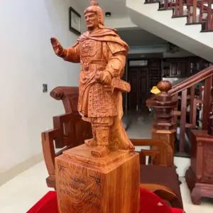 hoang-e-quang-trung-go-huong-a-G5063-3_Hoàng Đế Quang Trung Gỗ Hương Đá Liền Khối Giá 3.500 Triệu Kích Thước Cao 59cm, Ngang 18cm, Sâu 16cm Tượng Hoàng Đế Quang Trung Gỗ Hương Đá Liền Khối G5063