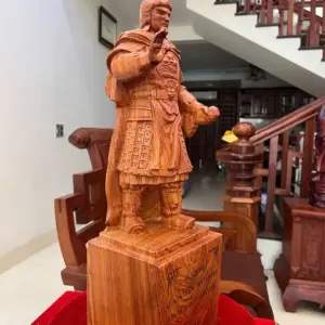 hoang-e-quang-trung-go-huong-a-G5063-6_Hoàng Đế Quang Trung Gỗ Hương Đá Liền Khối Giá 3.500 Triệu Kích Thước Cao 59cm, Ngang 18cm, Sâu 16cm Tượng Hoàng Đế Quang Trung Gỗ Hương Đá Liền Khối G5063