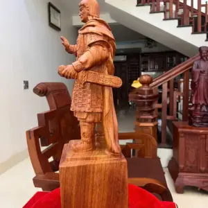 hoang-e-quang-trung-go-huong-a-G5063-7_Hoàng Đế Quang Trung Gỗ Hương Đá Liền Khối Giá 3.500 Triệu Kích Thước Cao 59cm, Ngang 18cm, Sâu 16cm Tượng Hoàng Đế Quang Trung Gỗ Hương Đá Liền Khối G5063