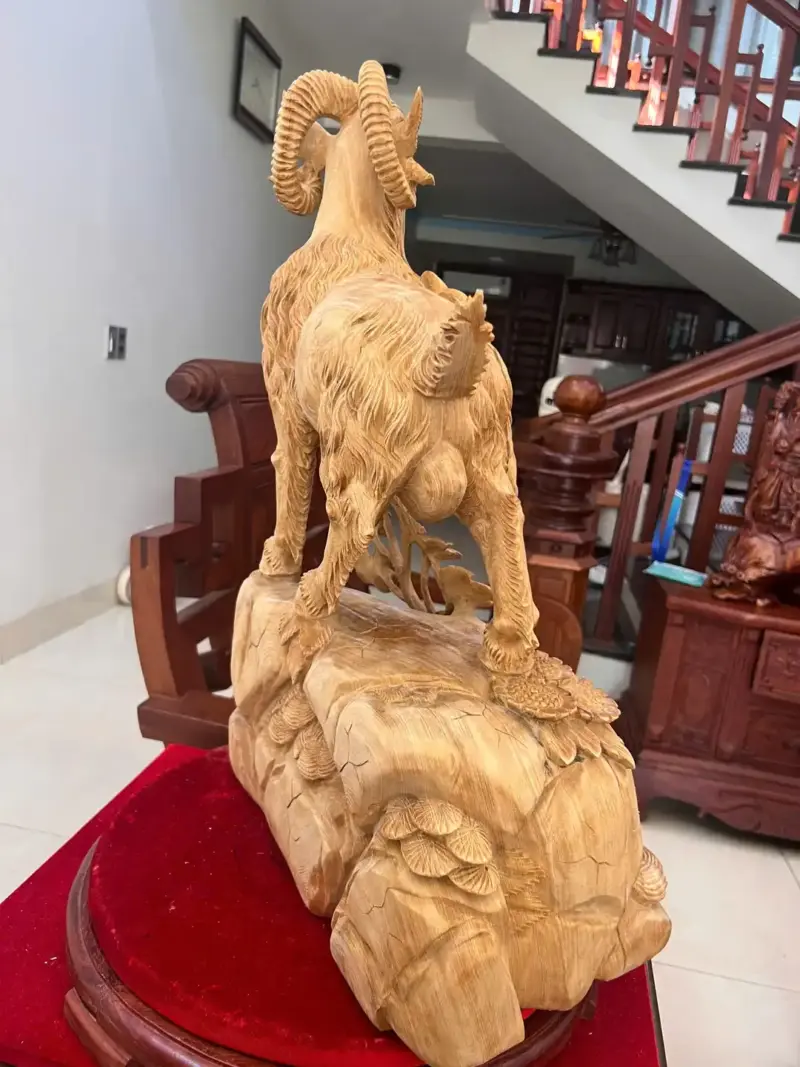 nhat-duong-go-ngoc-am-G5074-6_Nhất Dương Gỗ Ngọc Am Chất Gỗ Già Nặng Mộc Đẹp Giá 4.600 Triệu Kích Thước Cao 62cm, Ngang 40cm, Sâu 26cm Tượng Nhất Dương Gỗ Ngọc Am Chất Gỗ Già Nặng Mộc Đẹp Liền Khối G5074