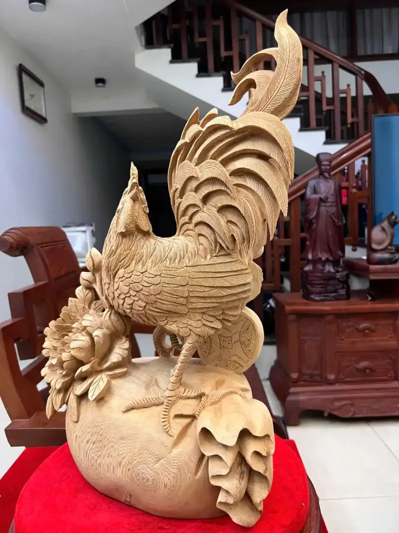 nhat-ke-ung-bao-tien-go-ngoc-am-G5067-5_Nhất Kê Đứng Bao Tiền Gỗ Ngọc Am Hàng Kỹ Liền Khối Giá 4.800 Triệu Kích Thước Cao 60cm, Ngang 37cm, Sâu 20cm Tượng Nhất Kê Đứng Bao Tiền Gỗ Ngọc Am Hàng Kỹ Liền Khối G5067