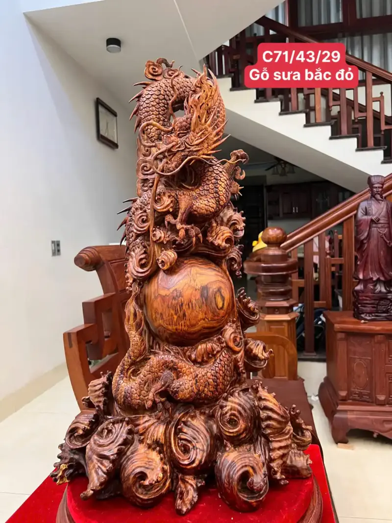 nhat-long-go-sua-bac-G5054-1_Nhất Long Gỗ Sưa Bắc To Đẹp Gỗ Già Vân Đẹp Đục Kỹ Sắc Nét Giá 8.300 Triệu Kích Thước Cao 71cm, Ngang 43cm, Sâu 29cm Tượng Nhất Long Gỗ Sưa Bắc To Đẹp Gỗ Già Vân Đẹp Đục Kỹ Sắc Nét Liền Khối G5054