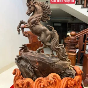 nhat-ma-go-G6021-1 Tượng Nhất Mã Gỗ Trắc Đen Liền Khối Đục Kỹ Có Sơn G6021