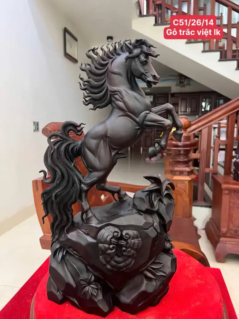 nhat-ma-phi-G5522-1 Tượng Nhất Mã Phi Thiên Gỗ Trắc Đen Liền Khối Hàng Kỹ Nét G5522