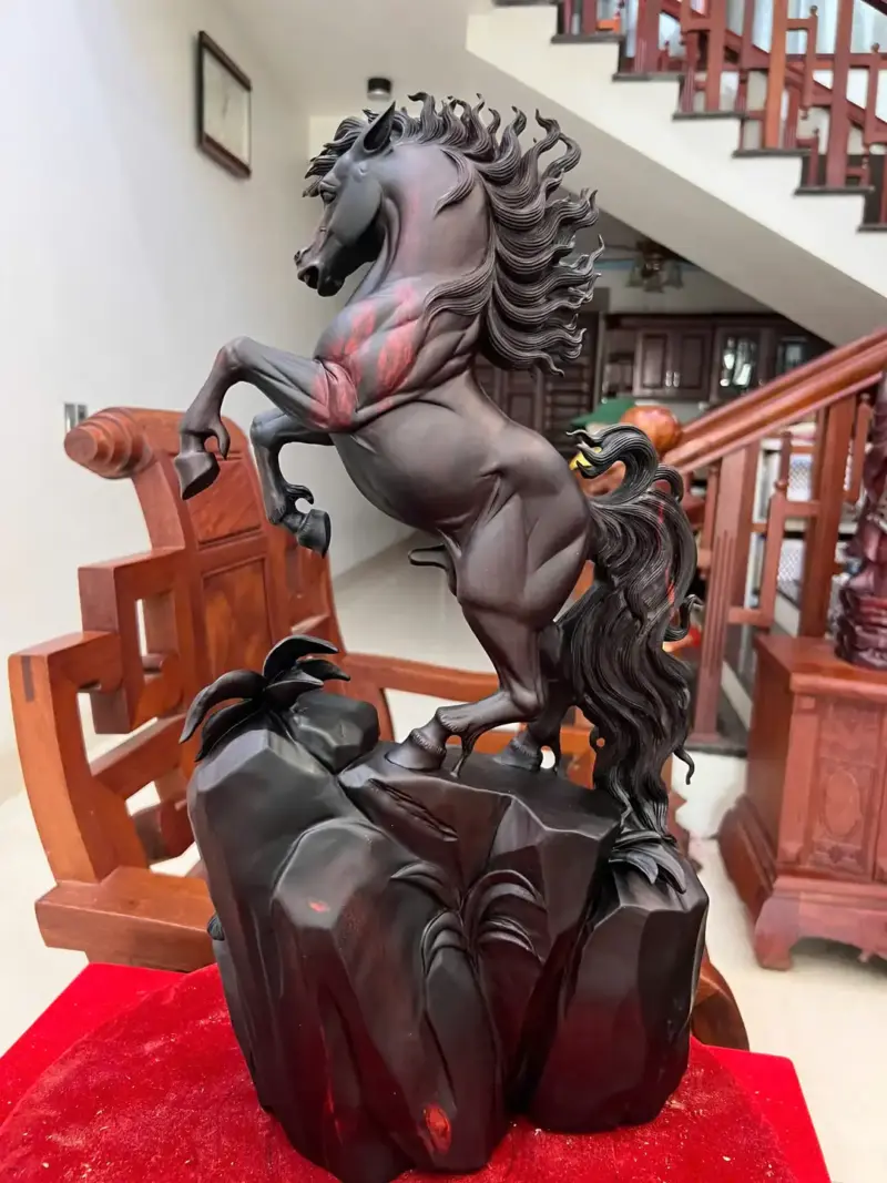 nhat-ma-phi-G5522-5 Tượng Nhất Mã Phi Thiên Gỗ Trắc Đen Liền Khối Hàng Kỹ Nét G5522