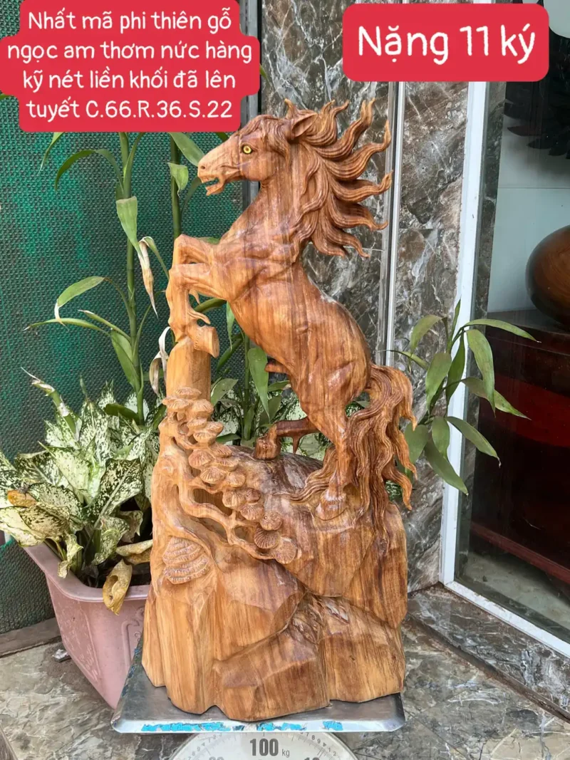 nhat-ma-phi-G6025-1 Tượng Nhất Mã Phi Thiên Gỗ Ngọc Am Thơm Nức Hàng Kỹ Nét Liền Khối G6025