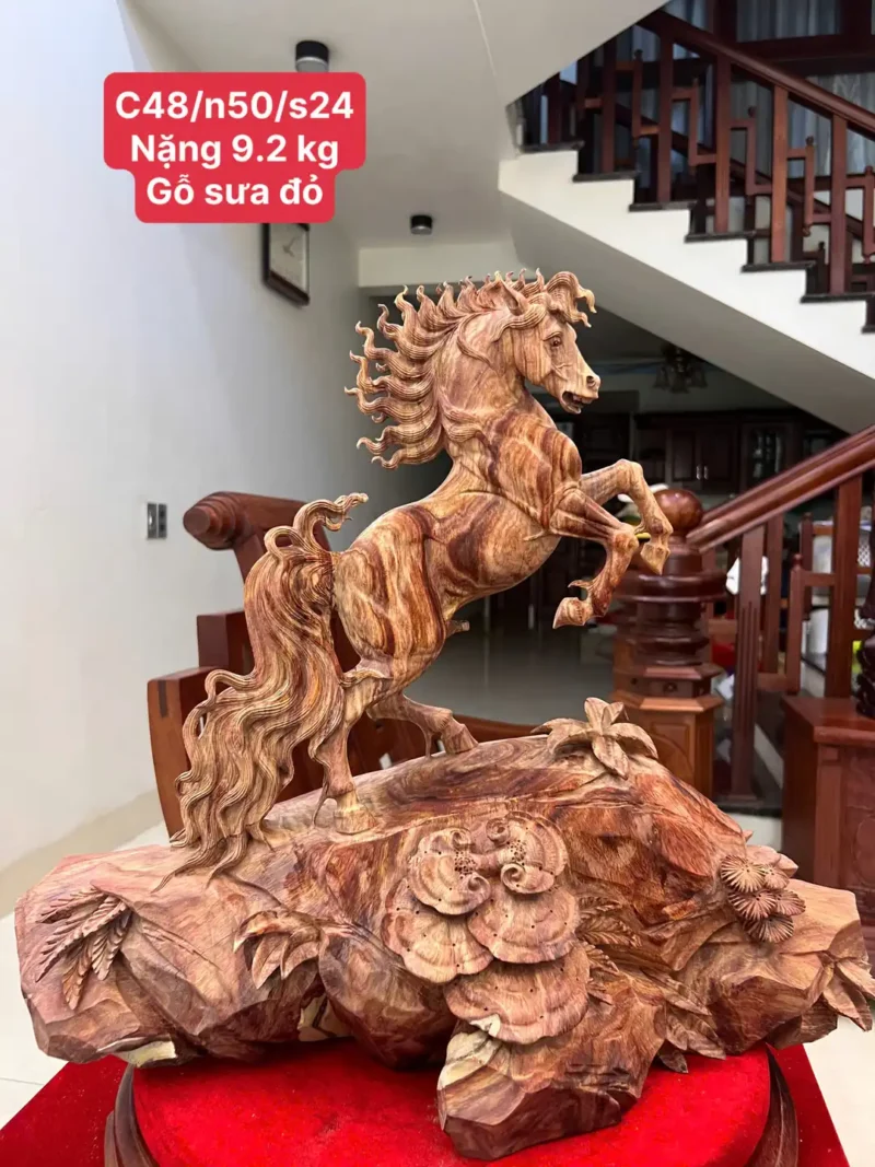 nhat-ma-phi-G6072-1 Tượng Nhất Mã Phi Thiên Gỗ Sưa Đỏ Đế To Đẹp Siêu Vân Có Sơn G6072
