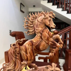 nhat-ma-phi-G6072-4 Tượng Nhất Mã Phi Thiên Gỗ Sưa Đỏ Đế To Đẹp Siêu Vân Có Sơn G6072