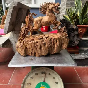 nhat-ma-thong-dong-go-nu-ngoc-G5780-7 Tượng Nhất Mã Thong Dong Gỗ Nu Ngọc Am Liền Khối Hàng Kỹ Nét Gai Nu Tự Nhiên G5780