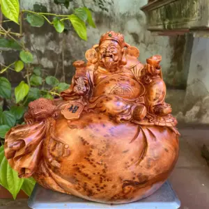 than-tai-ngoi-G5352-2 Tượng Thần Tài Ngồi Bao Tiền Gỗ Nu Ngọc Am Thơm Liền Khối G5352