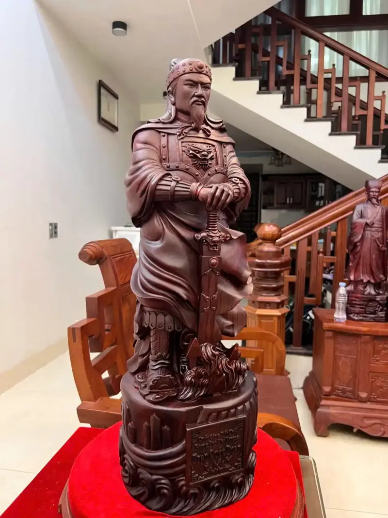 tran-quoc-tuan-G5068-6_Trần Quốc Tuấn Tử Đàn Lk Giá 9.500 Triệu Kích Thước Cao 71cm, Ngang 23cm, Sâu 20cm Tượng Trần Quốc Tuấn Tử Đàn Liền Khối G5068