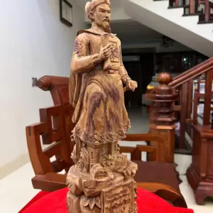 tran-quoc-tuan-G5525-4 Tượng Trần Quốc Tuấn Gỗ Sưa Bắc Vân Tím Lịm Có Sơn G5525