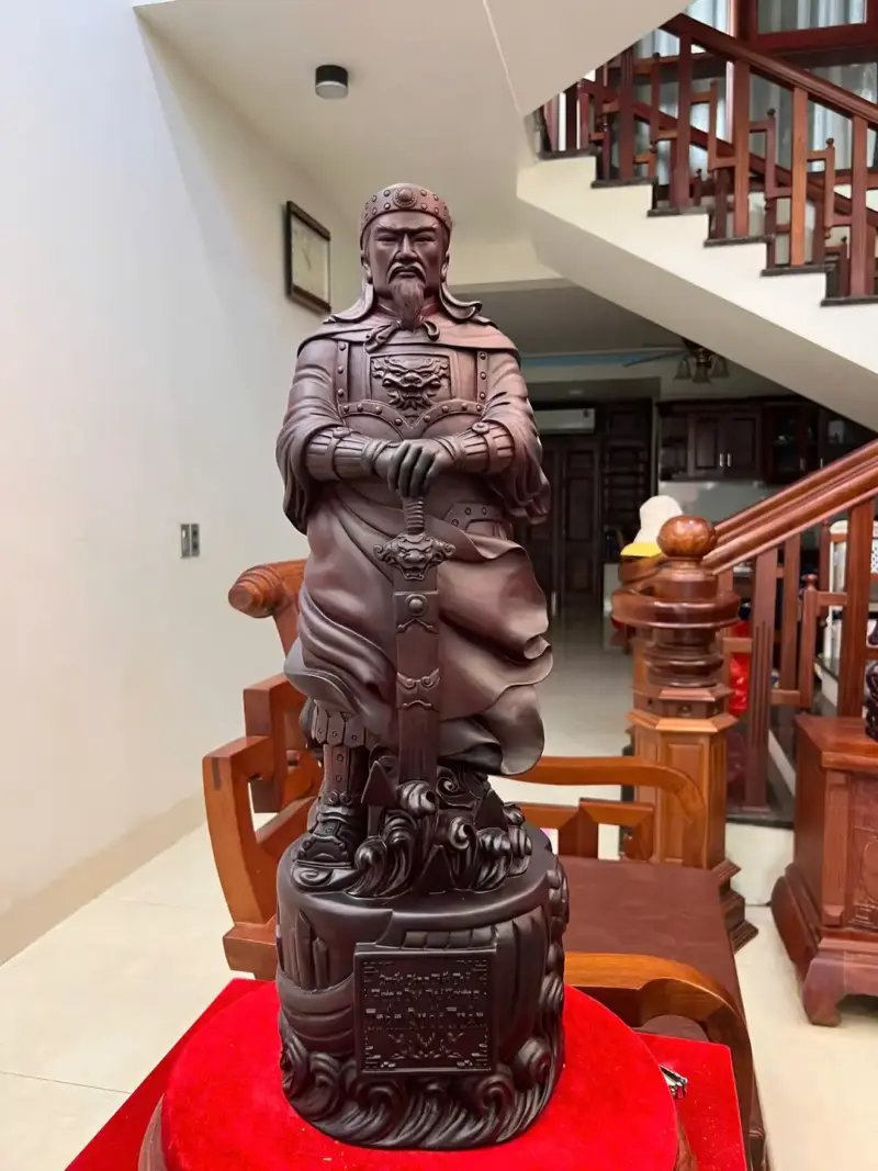 tran-quoc-tuan-G5584-2 Tượng Trần Quốc Tuấn Gỗ Tử Đàn Liền Khối G5584