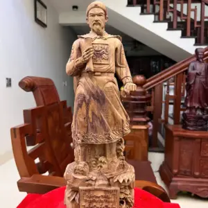 tran-quoc-tuan-G5590-2 Tượng Trần Quốc Tuấn Gỗ Sưa Bắc Vân Tím Có Sơn G5590