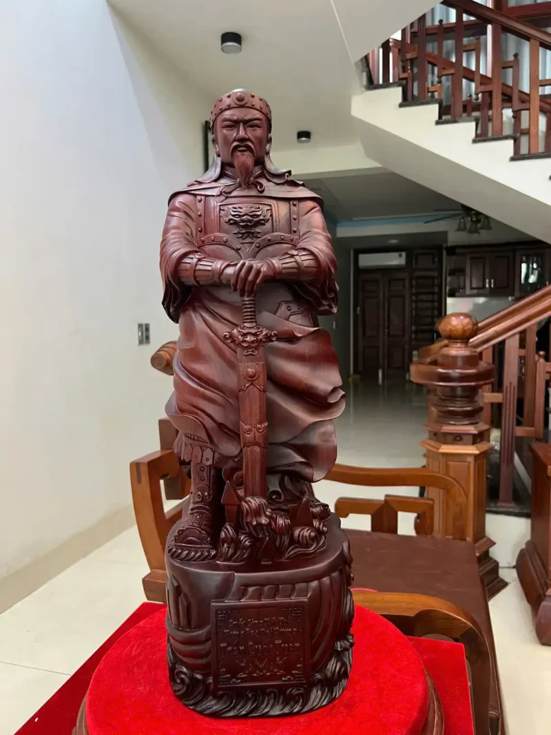 tran-quoc-tuan-G6036-2 Tượng Trần Quốc Tuấn Chống Kiếm Gỗ Tử Đàn Liền Khối G6036