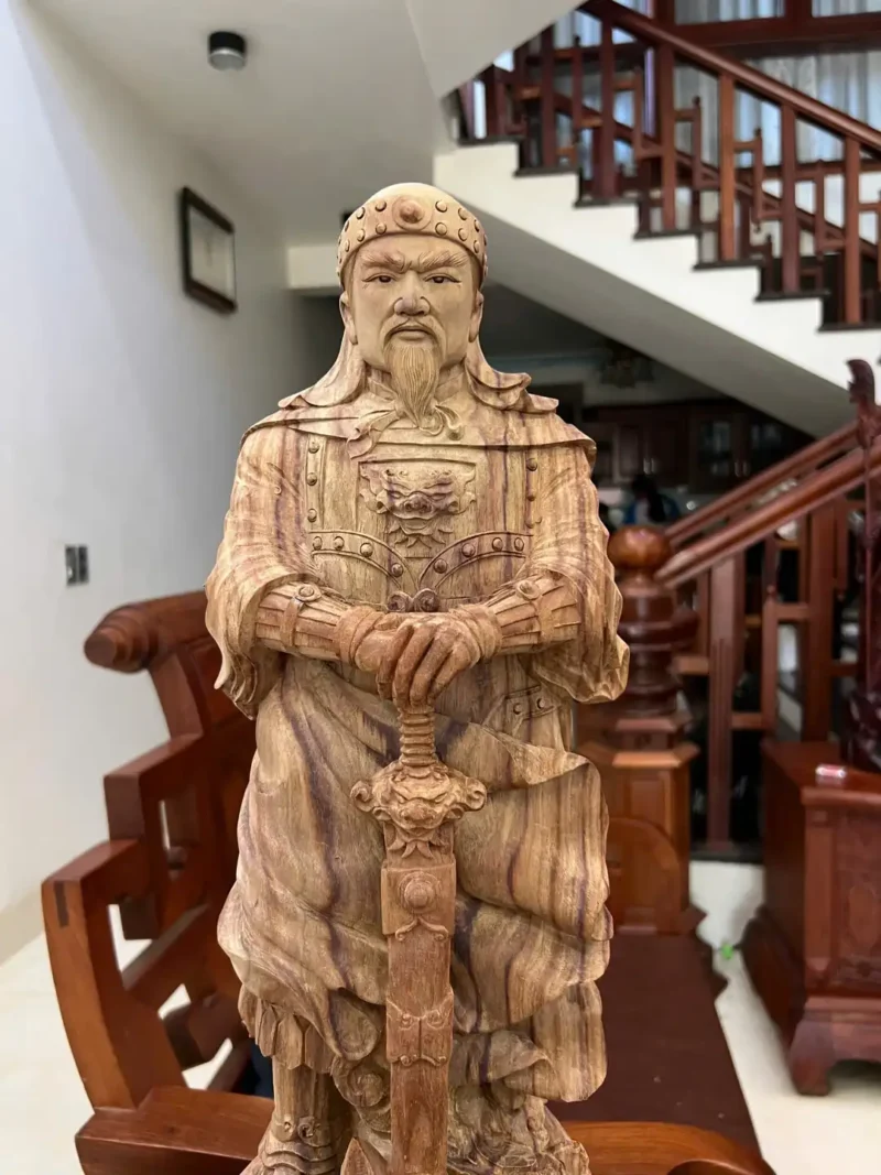 tran-quoc-tuan-G6100-3 Tượng Trần Quốc Tuấn Gỗ Sưa Vân Đẹp Có Sơn G6100