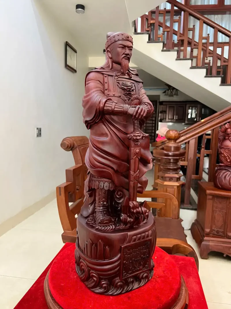 tran-quoc-tuan-G6105-5 Tượng Trần Quốc Tuấn Chống Kiếm Gỗ Tử Đàn Liền Khối G6105
