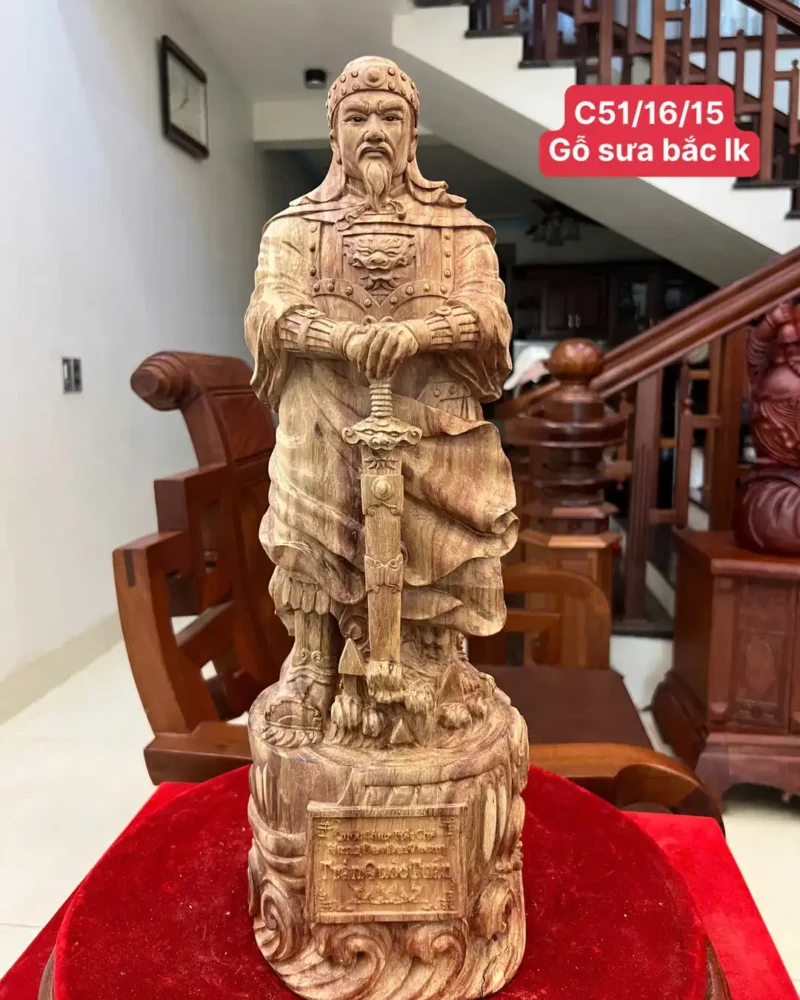 tran-quoc-tuan-G6107-1 Tượng Trần Quốc Tuấn Gỗ Sưa Bắc Mộc Đẹp Có Sơn G6107