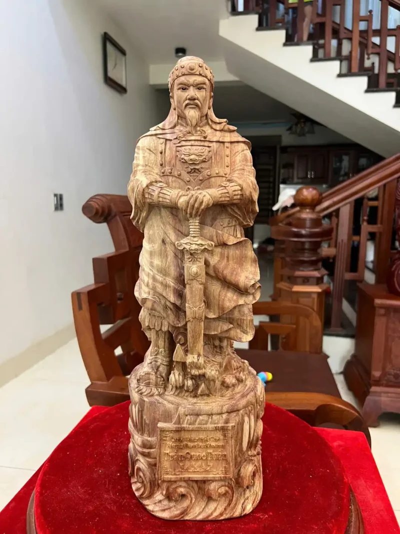 tran-quoc-tuan-G6107-2 Tượng Trần Quốc Tuấn Gỗ Sưa Bắc Mộc Đẹp Có Sơn G6107
