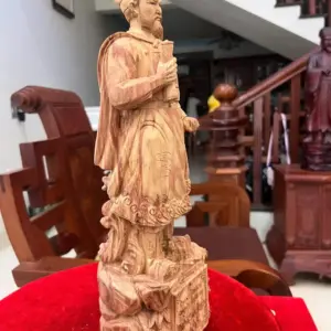 tran-quoc-tuan-go-sua-bac-G5081-3_Trần Quốc Tuấn Gỗ Sưa Bắc Lk Giá 3900 Triệu Kích Thước Cao 40cm, Ngang 13cm, Sâu 11cm Tượng Trần Quốc Tuấn Gỗ Sưa Bắc Liền Khối G5081