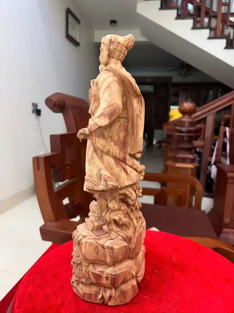 tran-quoc-tuan-go-sua-bac-G5081-5_Trần Quốc Tuấn Gỗ Sưa Bắc Lk Giá 3900 Triệu Kích Thước Cao 40cm, Ngang 13cm, Sâu 11cm Tượng Trần Quốc Tuấn Gỗ Sưa Bắc Liền Khối G5081