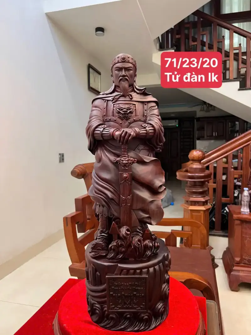 tran-quoc-tuan-go-tu-an-G5141-1_Trần Quốc Tuấn Gỗ Tử Đàn Liền Khối Giá 9.500 Triệu Kích Thước Cao 71cm, Ngang 23cm, Sâu 20cm Tượng Trần Quốc Tuấn Gỗ Tử Đàn Liền Khối G5141