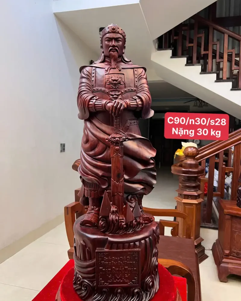 tuong-tran-quoc-G6040-1 Tượng Trần Quốc Tuấn Chống Kiếm Gỗ Tử Đàn Liền Đẹp G6040